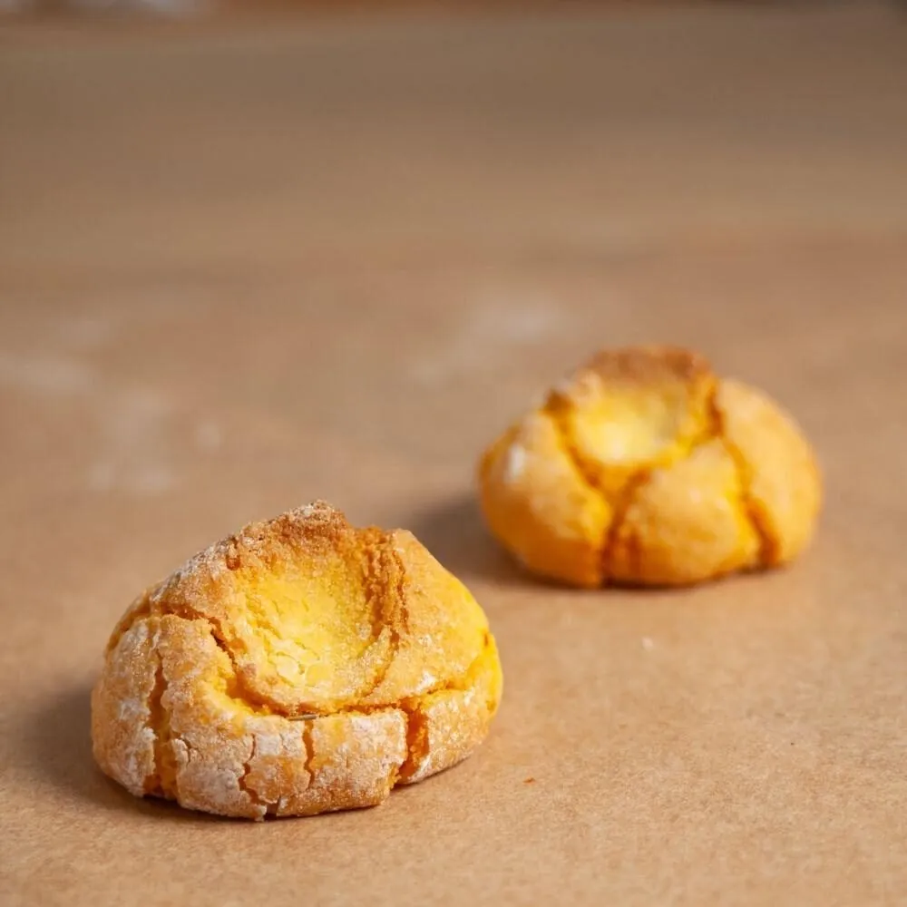 Bollos Bakery, vegan bakery Stockholm, vegan cakes Stockholm, custom cakes Stockholm, vegan bakery Vasastan, plant-based bakery, vegan croissant, vegan pastries, Click and Collect bakery, vegan birthday cake