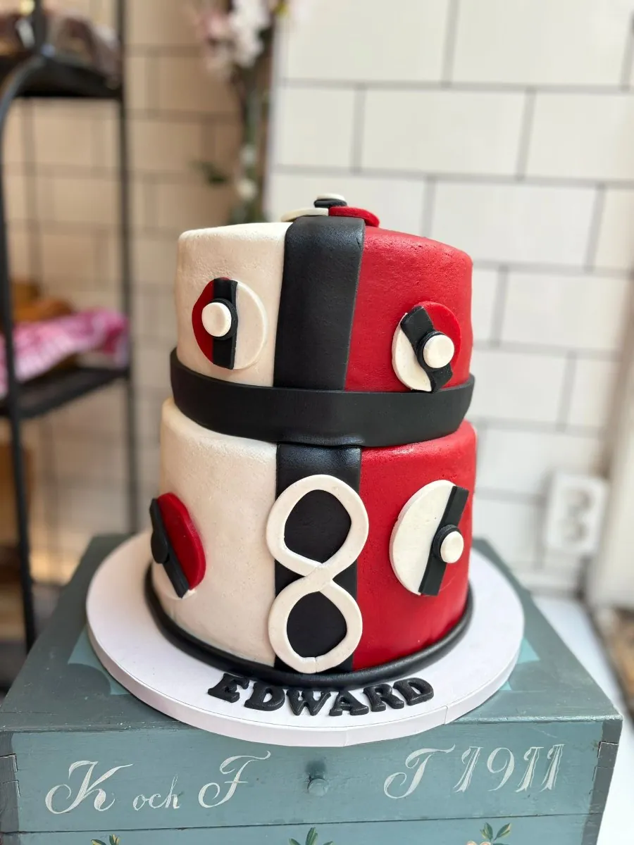 Bollos Bakery, vegan bakery Stockholm, vegan cakes Stockholm, custom cakes Stockholm, vegan bakery Vasastan, plant-based bakery, vegan croissant, vegan pastries, Click and Collect bakery, vegan birthday cake