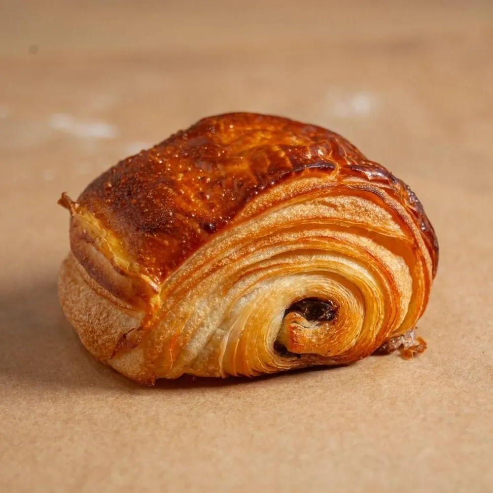 Bollos Bakery, vegan bakery Stockholm, vegan cakes Stockholm, custom cakes Stockholm, vegan bakery Vasastan, plant-based bakery, vegan croissant, vegan pastries, Click and Collect bakery, vegan birthday cake