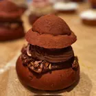 Bollos Bakery, vegan bakery Stockholm, vegan cakes Stockholm, custom cakes Stockholm, vegan bakery Vasastan, plant-based bakery, vegan croissant, vegan pastries, Click and Collect bakery, vegan birthday cake