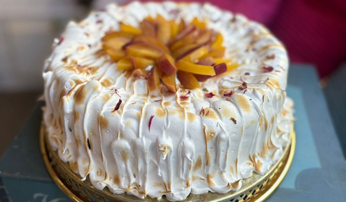 Bollos Bakery, vegan bakery Stockholm, vegan cakes Stockholm, custom cakes Stockholm, vegan bakery Vasastan, plant-based bakery, vegan croissant, vegan pastries, Click and Collect bakery, vegan birthday cake